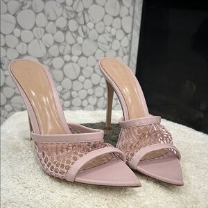 Gianvito Rossi Elegant Pink Mesh Heels New, size 9